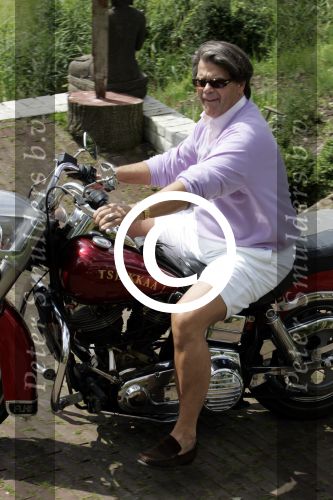 Arnhem 3 juli 2004
Emile Ratelband op Harley Davidson moter
Peter Smulders bv