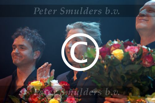 Amsterdam 2 april 2013
Liesbeth List krijgt uit handen van Mies Bouwman de radio Nostalgia ouvre award in het nieuwe de la mar theater. Frank Boeijen
Peter Smulders bv
