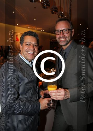 Amsterdam 2 april 2013
Liesbeth List krijgt uit handen van Mies Bouwman de radio Nostalgia ouvre award in het nieuwe de la mar theater. Frank sanders en Paul v Ewijk
Peter Smulders bv