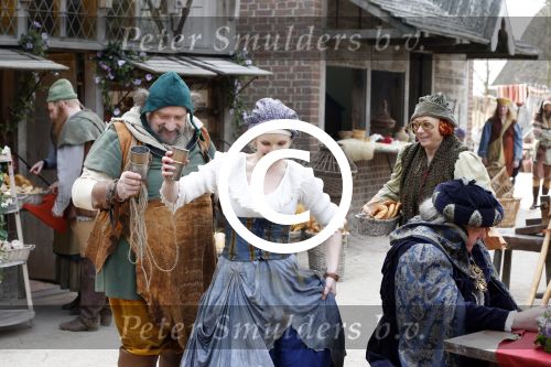 Alphen aan de Rijn 8 april 2013
Opnames Mega Mindy mini reis in de tijd in archeon met oa Nicky Langley Free Souffriau en  Anton Cogen.
Peter Smulders bv