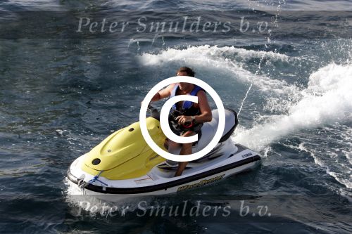 Frankrijk 17 juli 2004
Gerard Joling op jetski.
Peter Smulders bv