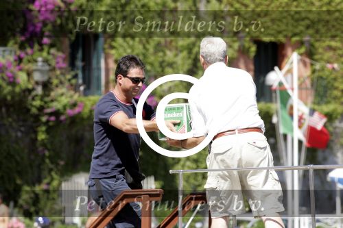 Porte Ercole 10 juli 2004
Heineken bier gaat aan boort van de  Jumbo VI
Peter Smulders bv