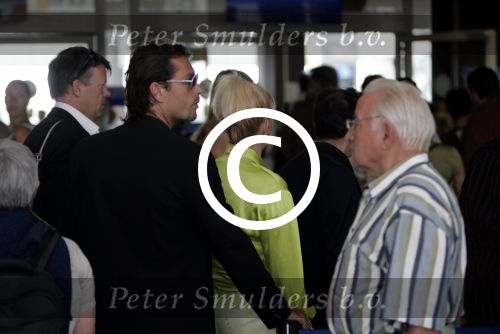 Cannes 19 juli 2004
Ivana Trump met jonge vriend op vliegveld van Cannes
Peter Smulders bv