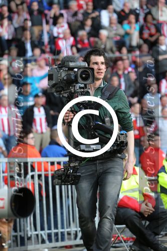 Eindhoven, 14 vApril 2013
Cameraman Ivo Borkus tijdens de wedstrijd PSV-AJAX
Foto Peter Smulders BV