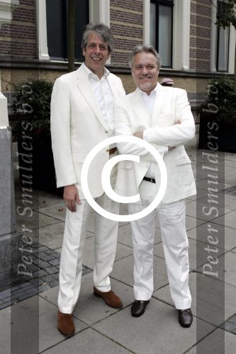 Amsterdam 11 juli 2004
Modeshow Wolford in het Amstel Hotel.  
Jaap Rijnbende met vriend
Peter Smulders bv