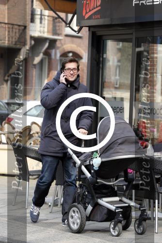 Amsterdam 28 maart 2013
Kai lerby en Jacob Krabbe op terras met hun kinderwagens.
Peter Smulders bv