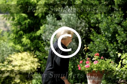 Tavernelle 9 juli 2004
Fotomoment op vakantie bij Prins Willem Alexander Maxima en prinses Amalia. Koningin Beatrix  
Peter Smulders bv