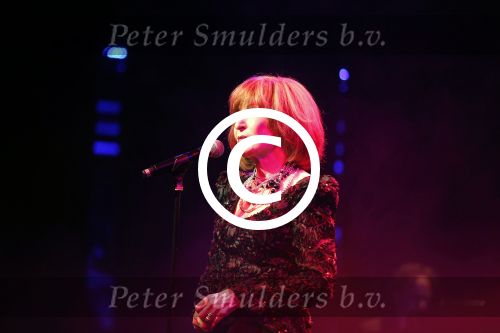 Amsterdam 2 april 2013
Liesbeth List krijgt uit handen van Mies Bouwman de radio Nostalgia ouvre award in het nieuwe de la mar theater.
Peter Smulders bv