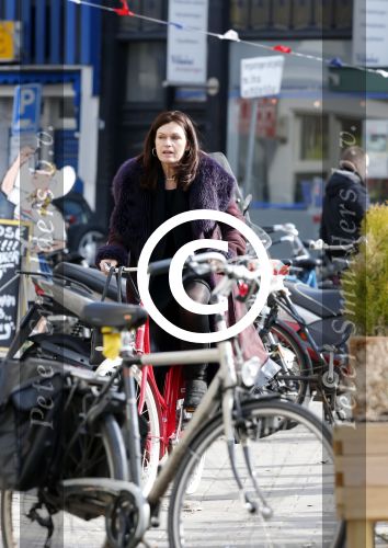 Amsterdam 5 april 2013
Liz Snoijink op de fiets in amsterdam.
Peter Smulders bv