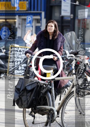 Amsterdam 5 april 2013
Liz Snoijink op de fiets in amsterdam.
Peter Smulders bv