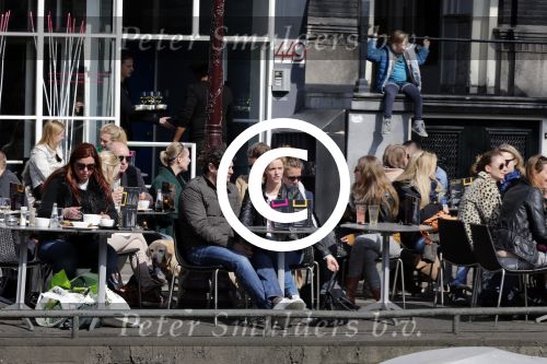 Amsterdam 7 april 2013
Liza Sips op een terras met haar nieuwe vriend Ralph Manheim.
Peter Smulders bv
