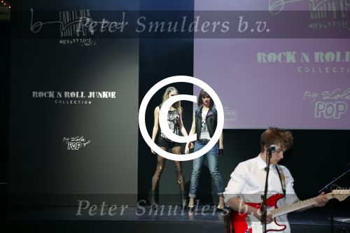 Amsterdam 4 april 2013
Modeshow en presentatie t shirts ontworpen door Lola Brood in Paradiso.
Peter Smulders bv