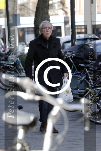 Amsterdam 5 april 2013
Louis v Dijk doet boodschappen op de cornelis schuytstraat.
Peter Smulders bv