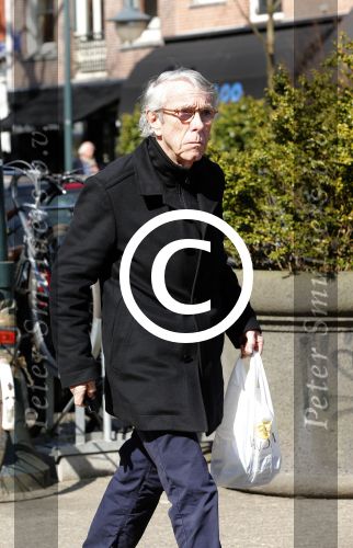 Amsterdam 5 april 2013
Louis v Dijk doet boodschappen op de cornelis schuytstraat.
Peter Smulders bv
