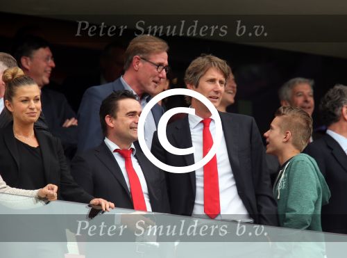 Eindhoven, 14 April 2013
Kompetitiewedstrijd tussen PSV-AJAX, eindstand 2-3 Seizoen 2012/2013
Maarten v Stekelenburg met zoon en Marc Overmars
Foto Peter Smulders BV