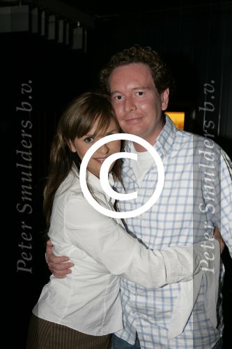 Amsterdam 20 juli 2004
Perspresentatie SBS ^ NET5 en Veronica.
Manon Thomas met dj
Peter Smulders bv