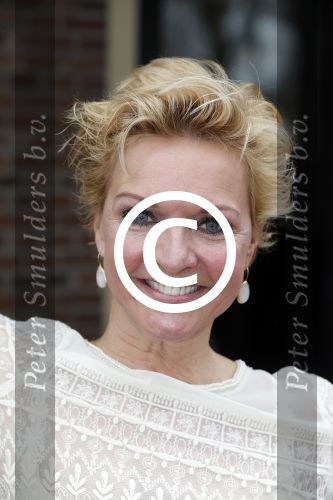 Laren 18 maart 2013
Lunch Nannic met div bekende nederlandse vrouwen. Mariska v Kolck
Peter Smulders bv