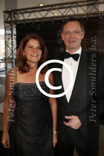 Amsterdam 13 april 2013
Gala voor Ronald Mc Donald in het okura. Marja v Bijsterveldt met man
Peter Smulders bv