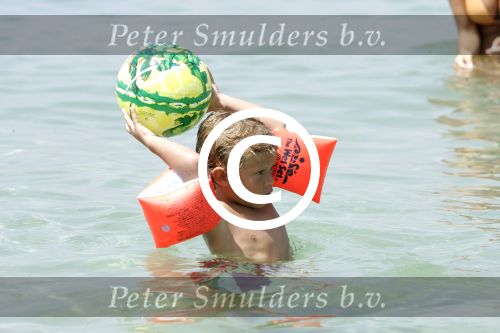 Juan les Pins 23 juli 2004
Estelle Gullit met Joel en Maxim op vakantie
Peter Smulders bv