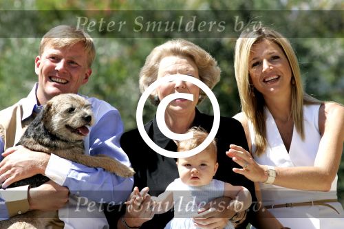 Tavernelle 9 juli 2004
Fotomoment op vakantie bij Prins Willem Alexander Maxima en prinses Amalia.  
Peter Smulders bv