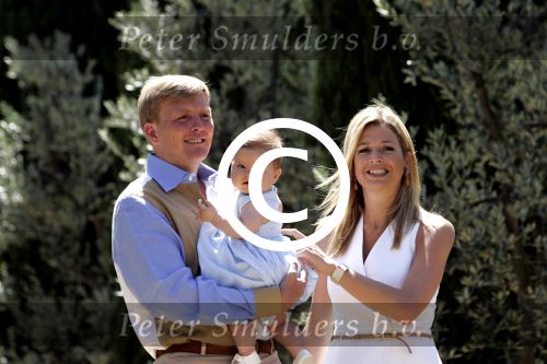 Tavernelle 9 juli 2004
Fotomoment op vakantie bij Prins Willem Alexander Maxima en prinses Amalia met hond mac 
Peter Smulders bv
