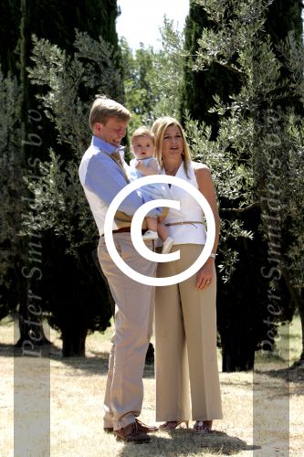 Tavernelle 9 juli 2004
Fotomoment op vakantie bij Prins Willem Alexander Maxima en prinses Amalia met hond mac 
Peter Smulders bv
