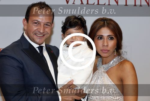 Amsterdam 18 maart 2013
Premiere Valentino in Tuschinski met in de hoofdrollen Najib Amhali Elise Schaap Johnny de Mol en Yolanthe Sneijder Cabau. Najib met zijn vrouw Niama en zoontje
Peter Smulders bv