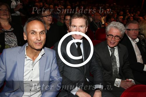 Amsterdam 2 april 2013
Liesbeth List krijgt uit handen van Mies Bouwman de radio Nostalgia ouvre award in het nieuwe de la mar theater. Peter Rehwinkel met partner en Jacques d Ancona
Peter Smulders bv