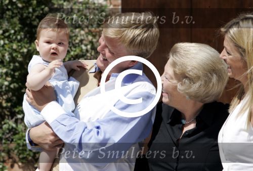 Tavernelle 9 juli 2004
Fotomoment op vakantie bij Prins Willem Alexander Maxima en prinses Amalia met hond mac 
Peter Smulders bv