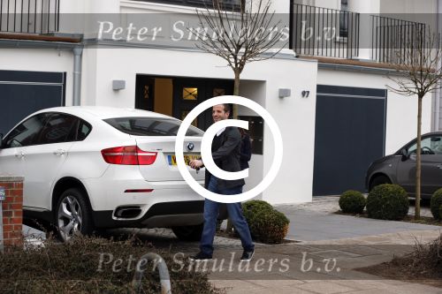 Hamburg 9 april 2013
Rafael v d Vaart en Sabia Boulahrouz bij zijn en haar huis.
Peter Smulders bv