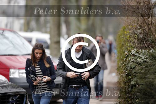 Hamburg 9 april 2013
Rafael v d Vaart en Sabia Boulahrouz bij zijn en haar huis.
Peter Smulders bv