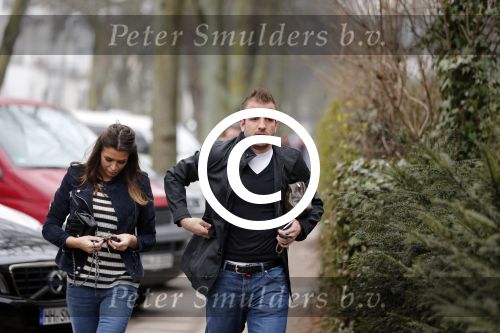 Hamburg 9 april 2013
Rafael v d Vaart en Sabia Boulahrouz bij zijn en haar huis.
Peter Smulders bv