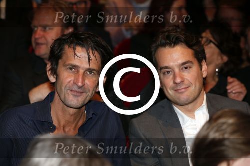 Amsterdam 2 april 2013
Liesbeth List krijgt uit handen van Mies Bouwman de radio Nostalgia ouvre award in het nieuwe de la mar theater. Rik v d Westelaken en Cornald Maas
Peter Smulders bv