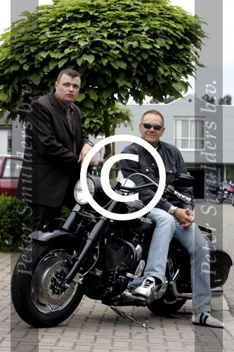 Westervoort 2 juli 2004
Rob de Nijs op Harley Davidson
Peter Smulders bv
