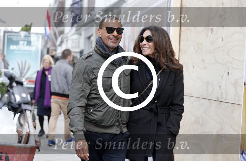 Amsterdam 13 april 2013
Ruud Gullit met zijn vriendin Maggie Jimenez op de pc hooftstraat.
Peter Smulders bv