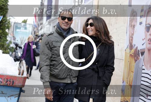 Amsterdam 13 april 2013
Ruud Gullit met zijn vriendin Maggie Jimenez op de pc hooftstraat.
Peter Smulders bv