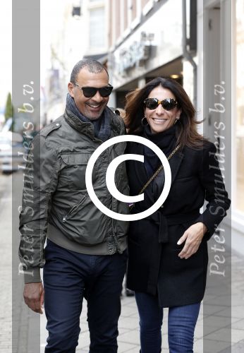 Amsterdam 13 april 2013
Ruud Gullit met zijn vriendin Maggie Jimenez op de pc hooftstraat.
Peter Smulders bv