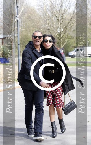 Amsterdam 18 april 2013
Ruud Gullit en zijn vriendin Maggie Jiminez in het amstelpark.
Peter Smulders bv