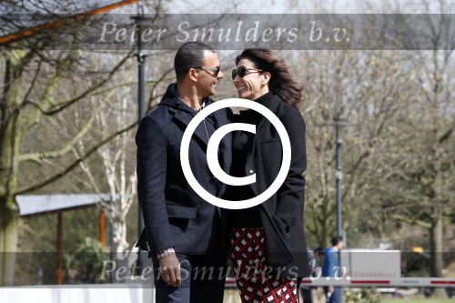Amsterdam 18 april 2013
Ruud Gullit en zijn vriendin Maggie Jiminez in het amstelpark.
Peter Smulders bv