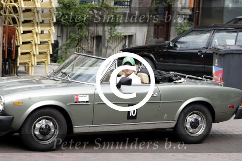Amsterdam  27juli 2004
Sander Foppele in zijn MG Cabrio
Peter Smulders bv