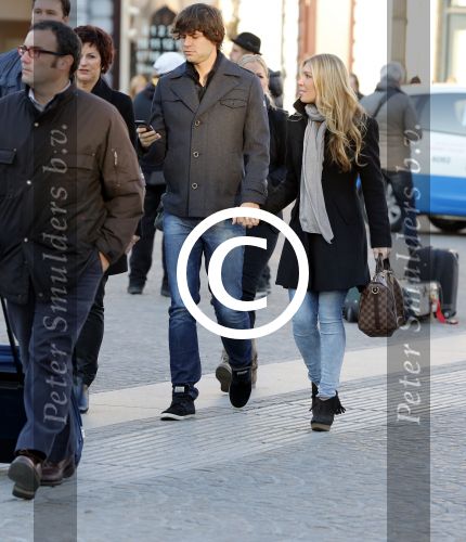 Amsterdam 14 november 2012
Simon Keizer met vrouw en moeder en Nick Keizer met Jaap en Aloys Buys op weg naar Madame Tussaud.
Peter Smulders bv