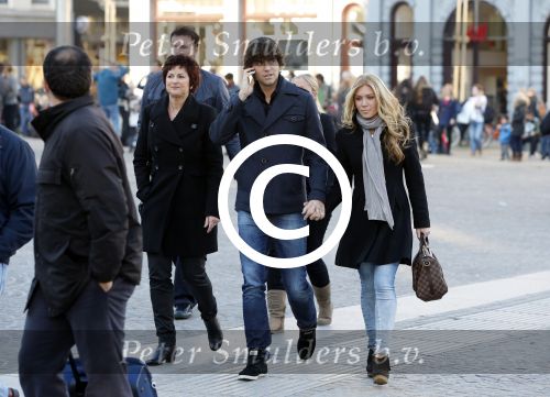 Amsterdam 14 november 2012
Simon Keizer met vrouw en moeder en Nick Keizer met Jaap en Aloys Buys op weg naar Madame Tussaud.
Peter Smulders bv
