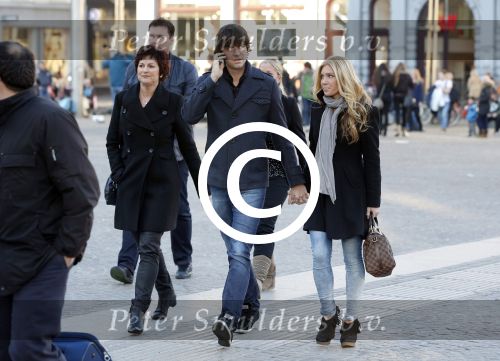 Amsterdam 14 november 2012
Simon Keizer met vrouw en moeder en Nick Keizer met Jaap en Aloys Buys op weg naar Madame Tussaud.
Peter Smulders bv