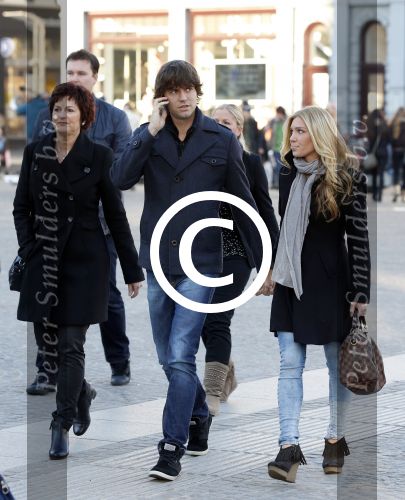 Amsterdam 14 november 2012
Simon Keizer met vrouw en moeder en Nick Keizer met Jaap en Aloys Buys op weg naar Madame Tussaud.
Peter Smulders bv