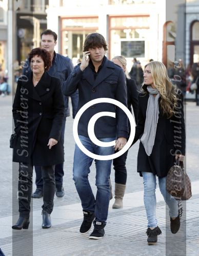 Amsterdam 14 november 2012
Simon Keizer met vrouw en moeder en Nick Keizer met Jaap en Aloys Buys op weg naar Madame Tussaud.
Peter Smulders bv