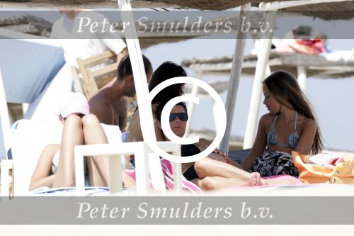 St Tropez 23 juli 2004
Harry Mens met zijn ex vrouw Suze Mens en 3 kinderen bij club 55 in  St Tropez.
Peter Smulders bv