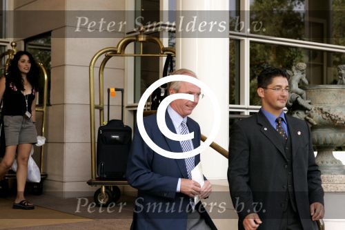 Amsterdam 30 juli 2004
Sven Goran Eriksson leaves the Hilton Hotel.