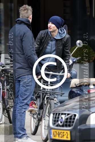 Amsterdam 28 maart 2013
Sven Kramer op zijn fiets in amsterdam zuid.
Peter Smulders bv