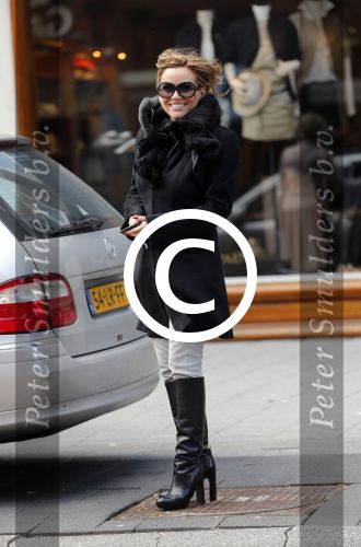 Amsterdam 18 april 2013
Tatjana stapt uit haar auto .
Peter Smulders bv