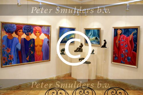 Cannes 23 juli 2004
Therese Steinmetz  in haar galerie
Peter Smulders bv